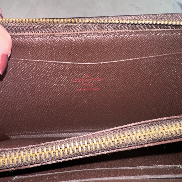 Louis Vuitton Damier Ebene Zippy Wallet - Picture 3 of 15